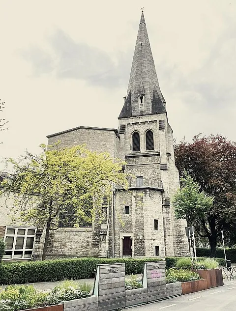 Römerberg mit Alter Nikolaikirche im Sommer